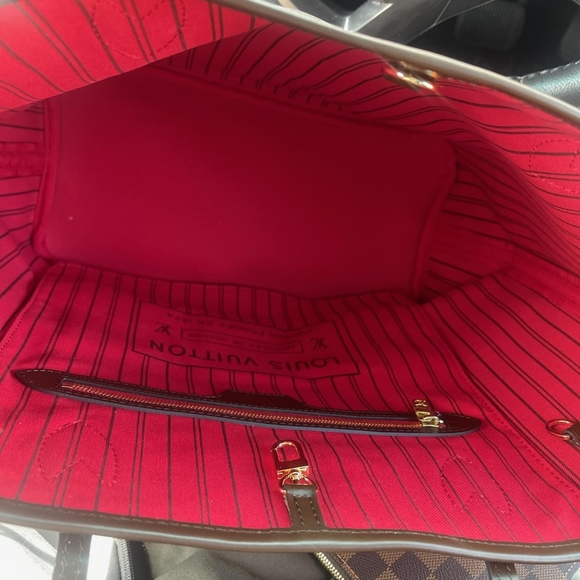 Authentic Louis Vuitton handbag - Picture 4 of 10